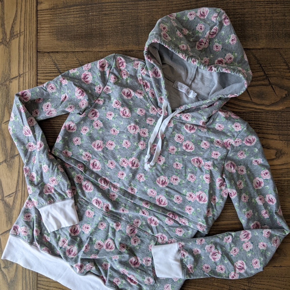 Nursing sweatshirt